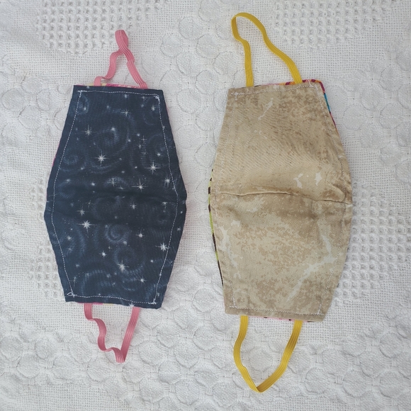 2 Pack of Handmade Masks - Volleyball/Floral - Picture 3 of 6